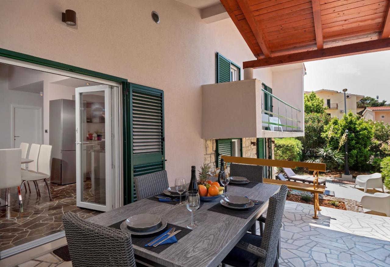 Villa Bandic Baška Voda Extérieur photo