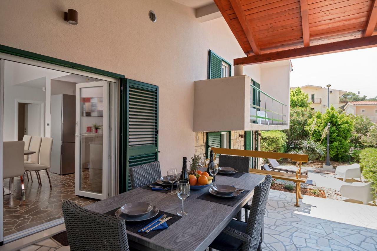 Villa Bandic Baška Voda Extérieur photo