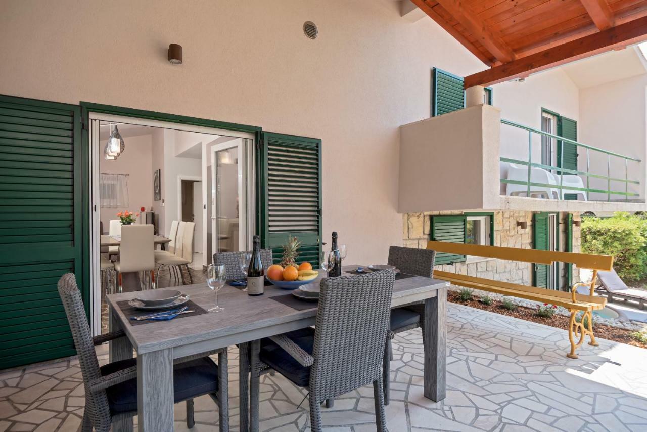 Villa Bandic Baška Voda Extérieur photo