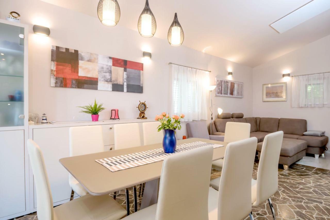 Villa Bandic Baška Voda Extérieur photo