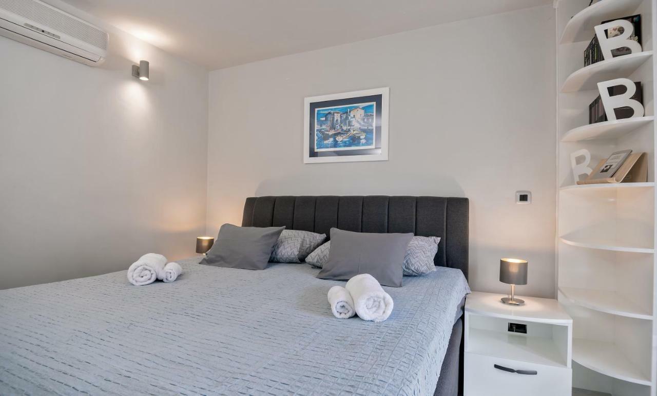Villa Bandic Baška Voda Extérieur photo