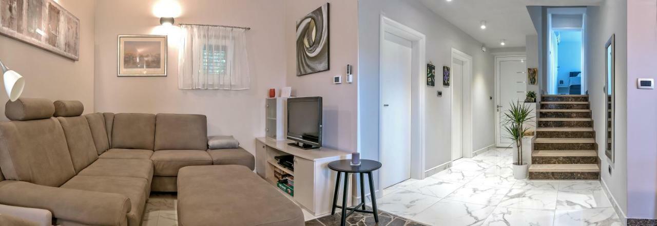 Villa Bandic Baška Voda Extérieur photo